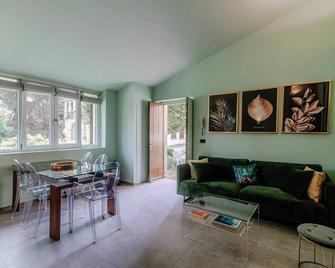 L'orangerie Di Villa Mayer - Myhomeincomo - Tremezzo - Living room