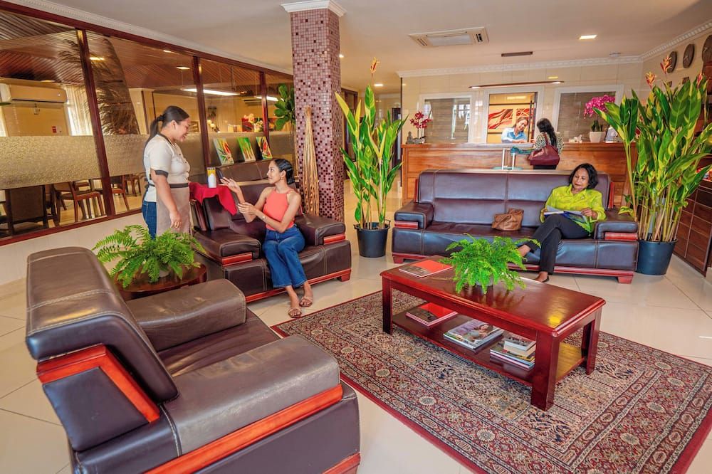 Hotel Palacio - פאראמאריבו - לובי