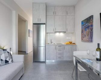 Gazi New - Athens - Kitchen