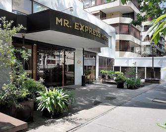 MR Express (ex Hotel Neruda Express) - Santiago