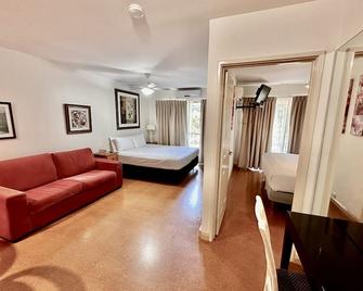 Swan Valley Oasis Resort - Perth - Bedroom