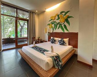 Monsoon Riverside Hotel - Phnom Penh - Bedroom