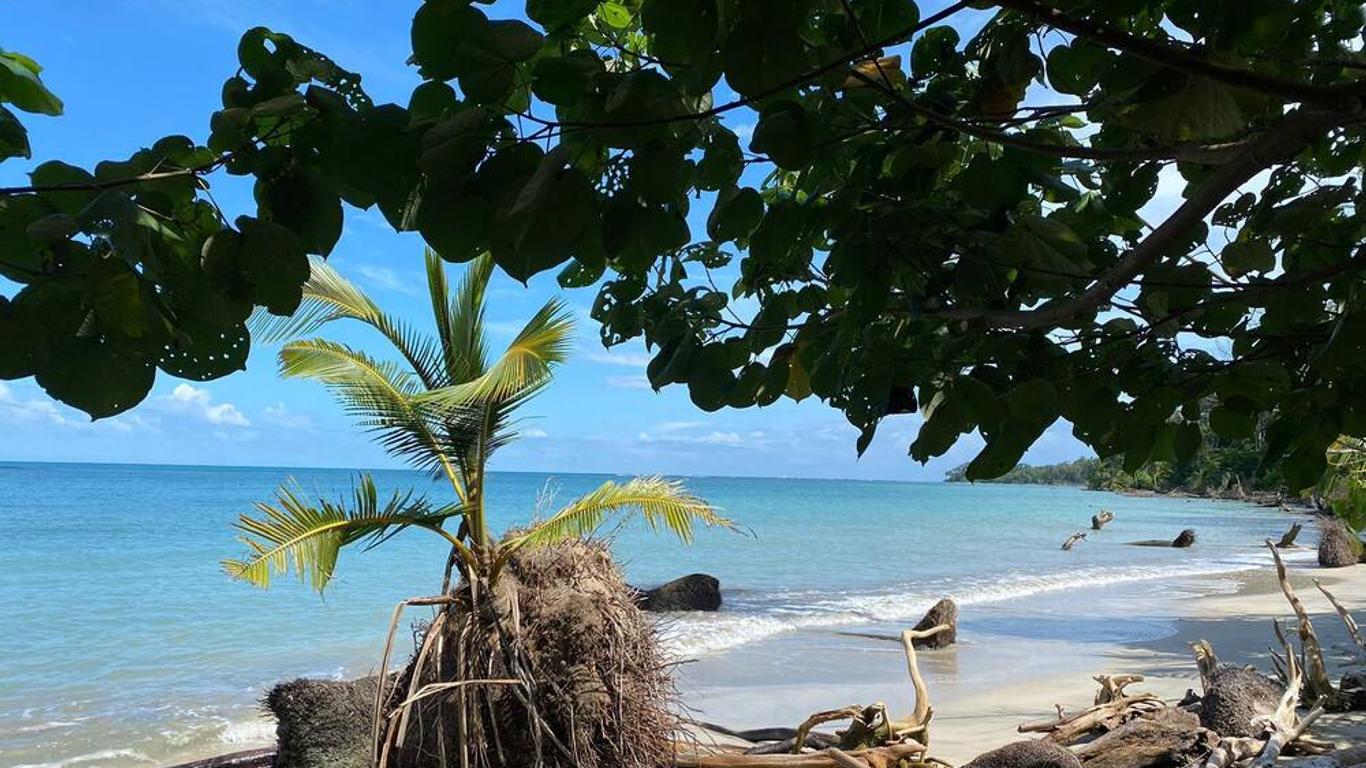 إل كوليبري روجو هوتل كابيناس