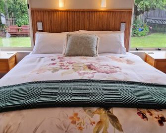 Blue Ridge Studios and Bed & Breakfast - Te Anau