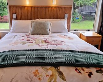 Blue Ridge Studios and Bed & Breakfast - Te Anau