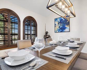 Ranch style villa with pool and spa - North Las Vegas - Dining room