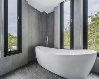 Moda & The Moon - Gongguan Township - Baño