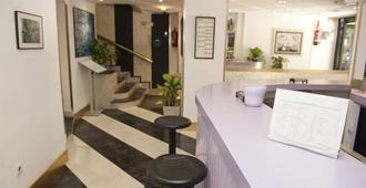 Hotel Arha Santander - Santander - Front desk