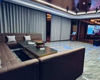 Yin Tong Hotel - Shihezi - Lobby