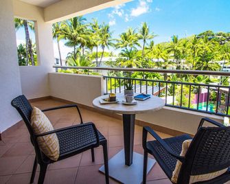 Peninsula Boutique Hotel Port Douglas - Adults Only Haven - פורט דאגלאס - מרפסת