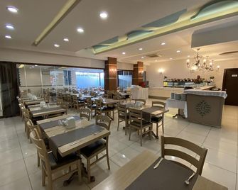 Grand Anzac Hotel - קנאקלה - מסעדה
