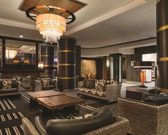 Coast Edmonton Plaza Hotel by APA - Edmonton - Lounge
