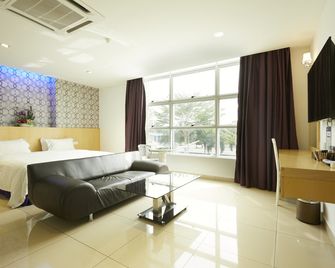 East Sun Hotel Sekinchan - Sabak Bernam - Quarto
