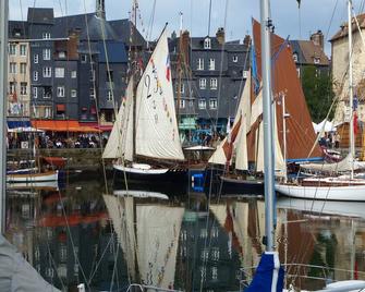 Le Charme à la Française - Honfleur - Extérieur