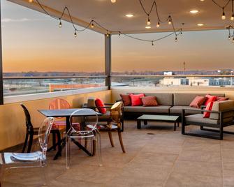 Candlewood Suites Tulsa Hills - Jenks By IHG - Jenks - Balcony