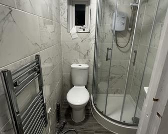 Entire One bedroom Apartment with living room kitchen and bathroom. - London