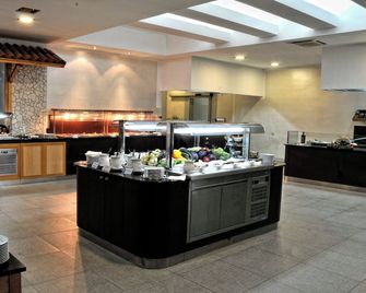Tara Hotel - Budva - Prasmanan