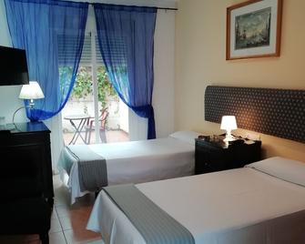 Hostal Alhaja Playa - קאדיז - חדר שינה