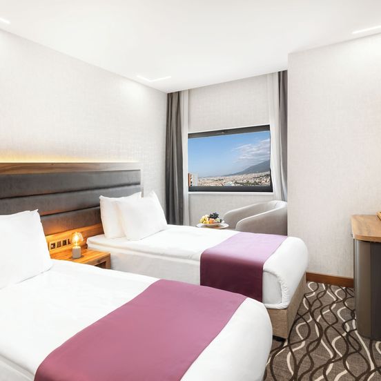 Lilium Hotel & Suites image 1