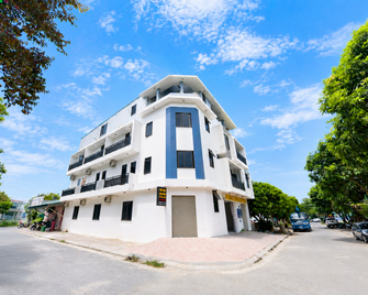 Song Long Hotel - Vinh City - Building