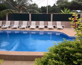 Hotel Lisboa Bissau - ביסאו - בריכה