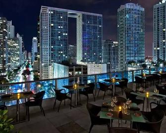 Wonderful Condo in the heart of Brickell With Pool - Miami - Ravintola