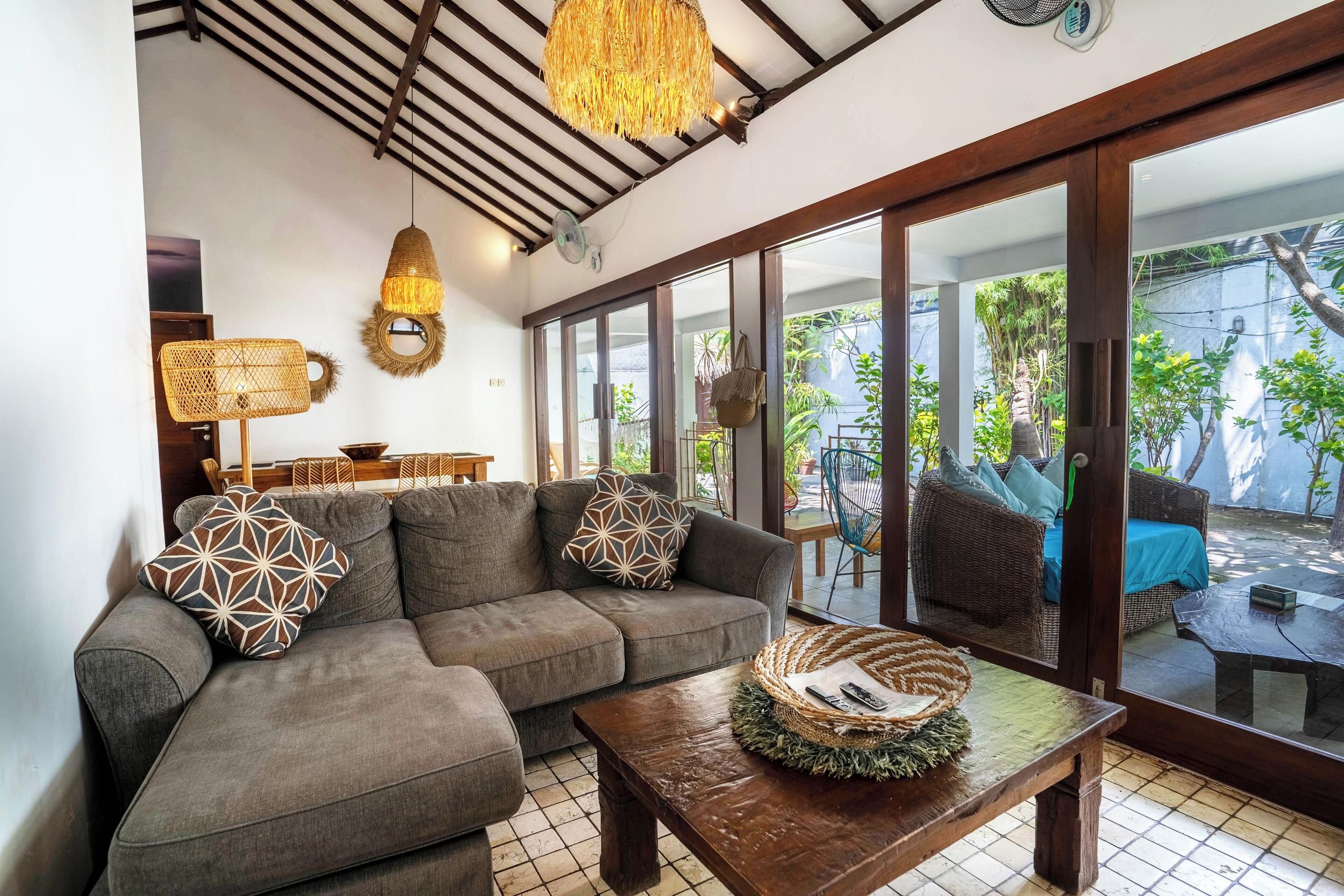Tír na nÓg Beachfront Resort - Mataram