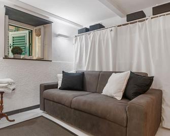 Monolocale A 50 Metri Dal Mare - Camogli - Living room