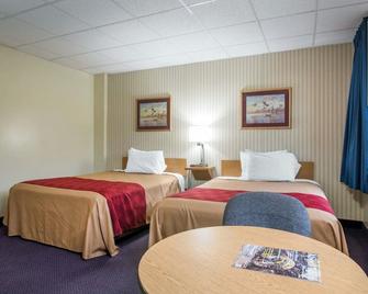 Econo Lodge - Manchester - Slaapkamer