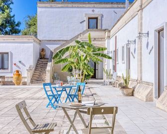 Masseria Prisuti - Manduria - Patio