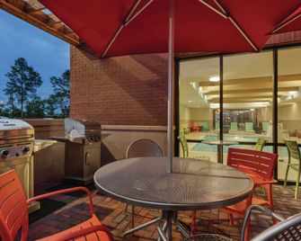 Home2 Suites by Hilton Tuscaloosa Downtown University Boulevard - טוסקלוסה - מרפסת