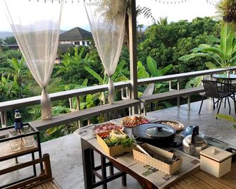 Sandee Place Mountain View Chomthong - Chom Thong - Balcony