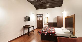 Hotel Himalayan Club - Mussoorie - Bedroom