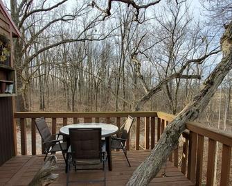 White Oak Tree House by Garden of the Gods in the Shawnee National Forest - Herod - Balcony