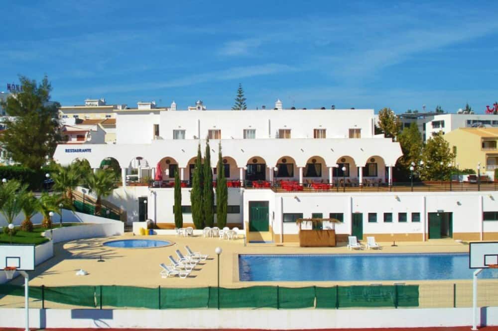 ريالغريف - فارو - مبنى