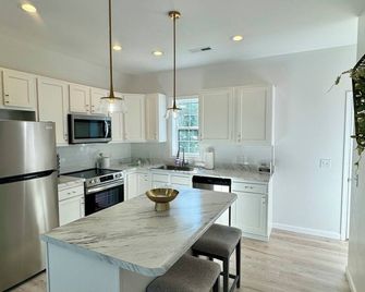 Cottage #3 at MeadowView- near Cave Run Lake! - Morehead - Cocina