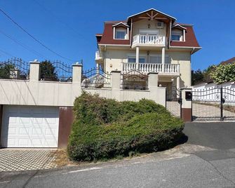 Arany Apartmanház Zalagyöngye - Zalakaros - Gebäude