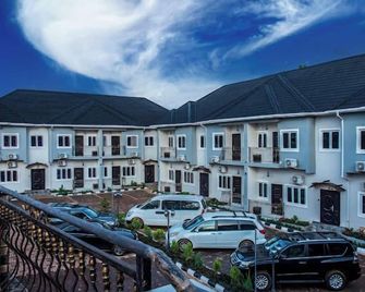 에쿨루 아파트먼트 - 에누구 - 건물