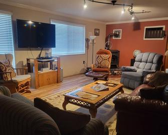 Oakridge Orchard Oasis - Oakridge - Sala de estar