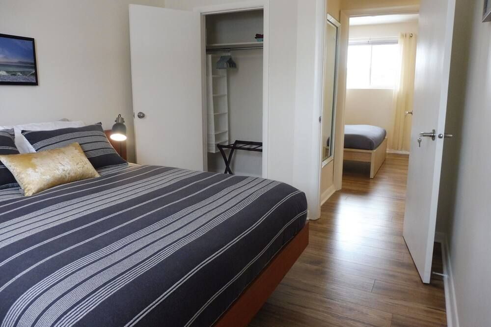 Hidden Gem Heart Of City Luxury Pvt.Suitefree 4 Car Pkg+ Bikes+ 52'Tv+wifi - Halton Hills - Habitación