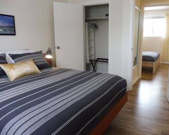 Hidden Gem Heart Of City Luxury Pvt.Suitefree 4 Car Pkg+ Bikes+ 52'Tv+wifi - Halton Hills - Habitación