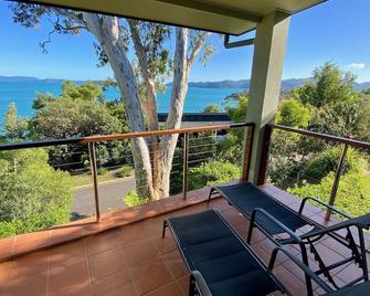 Compass Pt 5 - Hamilton Island - Great Barrier Reef - Whitsundays - Whitehaven - Hamilton Island - Balkon