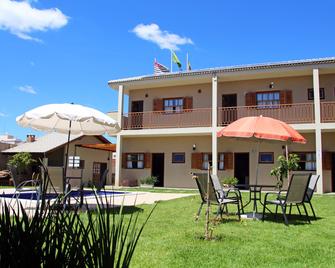 Pousada das Bandeiras - Olímpia - Edificio