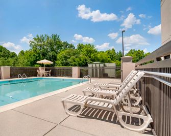 Best Western Plus Oak Mountain Inn - Pelham - Bazén