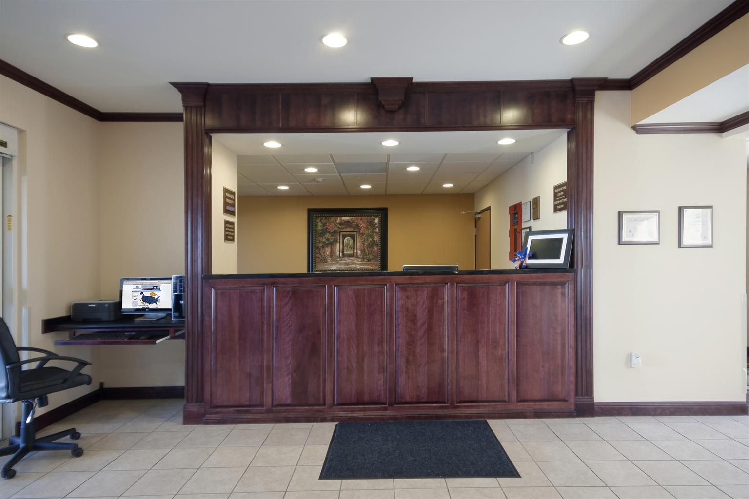Americas Best Value Inn St. Robert - סנט רוברט - דלפק קבלה