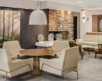 Fairfield Inn and Suites by Marriott Portland Airport - Portland - Lobby