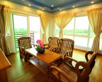Hotel Sincere Smile Yangon - Yangon - Dining room