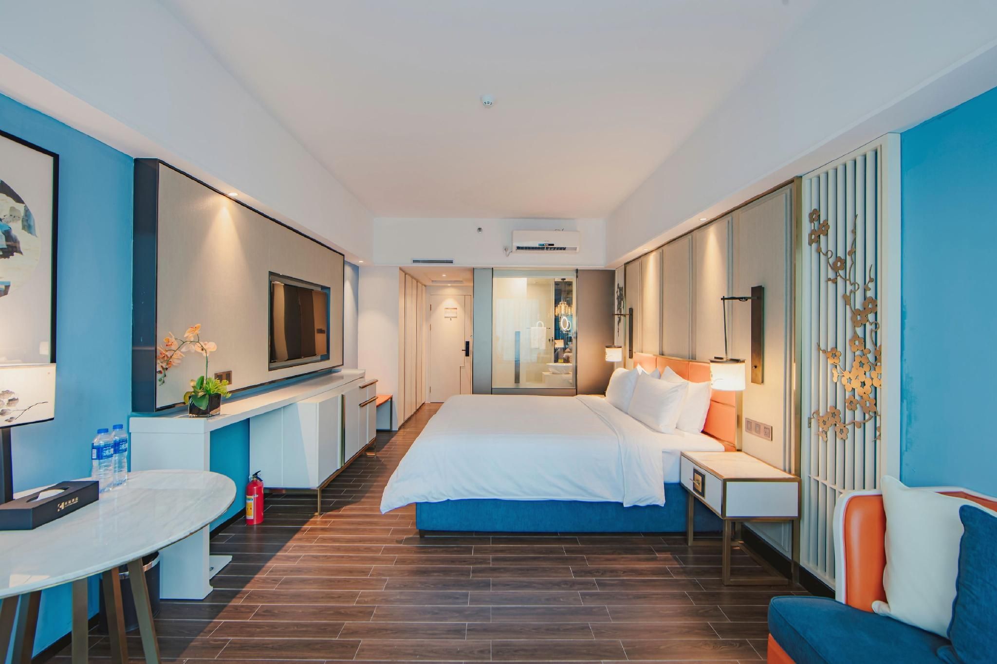 كليفورد هوتل