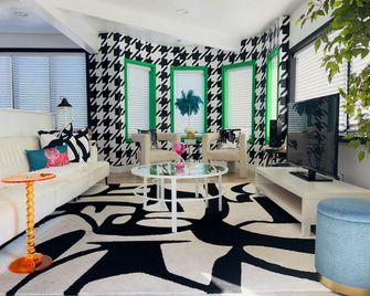 Penthouse In Heart Of Capitol Hill , Uptown - Denver