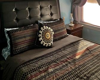 Well-appointed with everything needed - Pawtucket